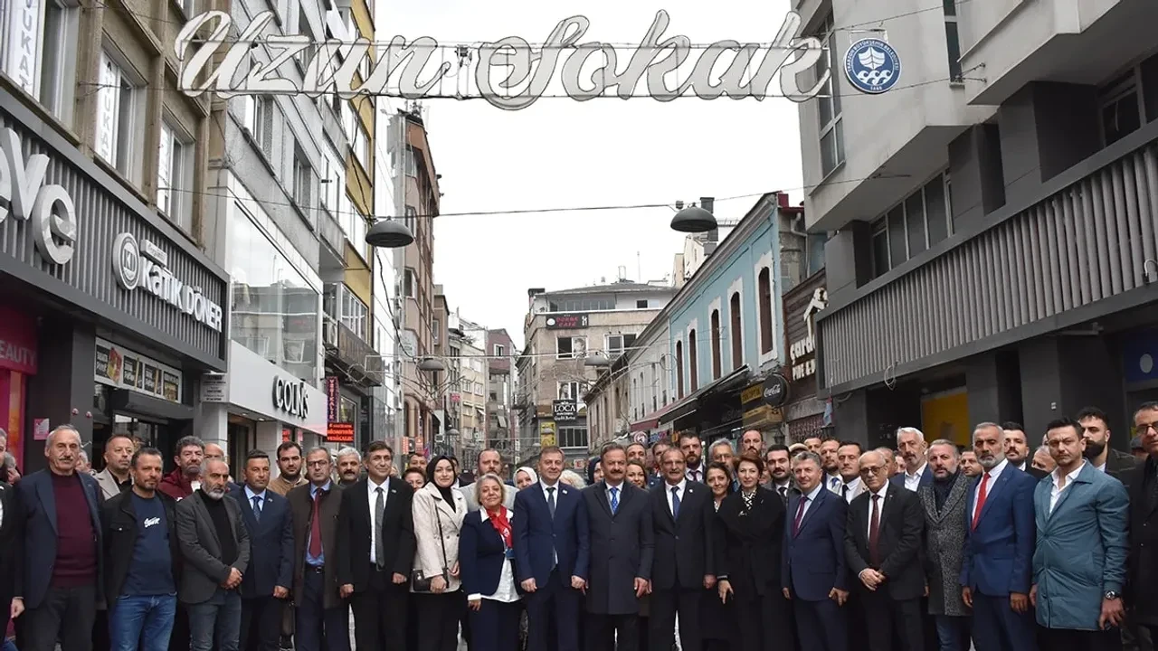 Ağıralioğlu'nun 'Trabzon' çıkışı Rize'den istifa getirdi