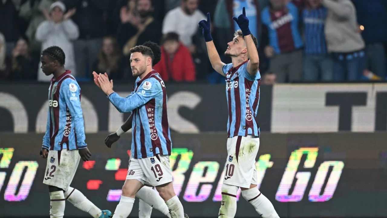 Trabzonspor, Türkiye Kupası'nda Vanspor'u konuk ediyor, gözler Göztepe maçında!