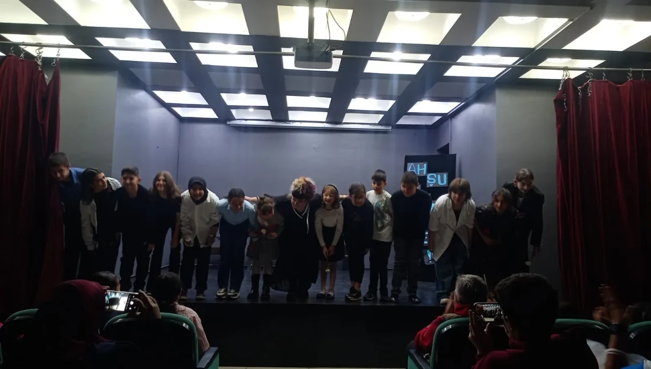 Ah Şu Gençler Müzikali Palandöken’de Tam Not Aldı