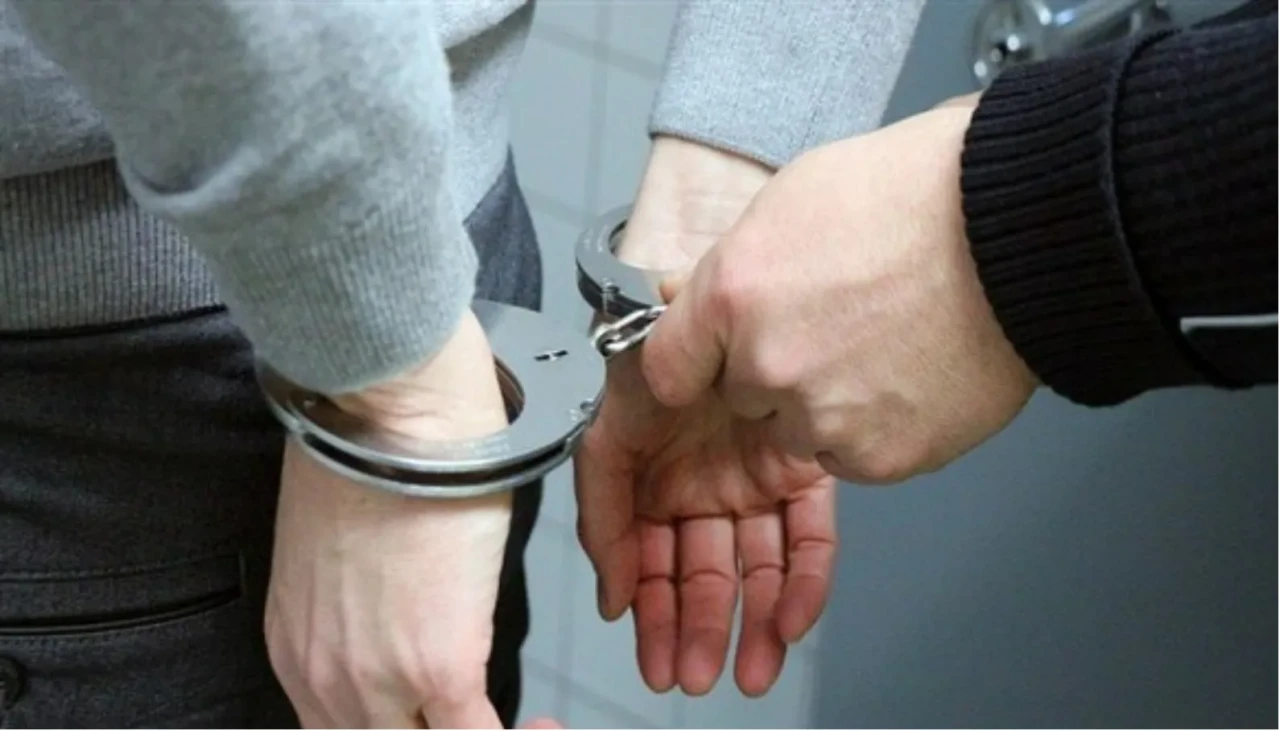 İstanbul ve İzmir'de 6.9 milyon uyuşturucu hap ele geçirildi!