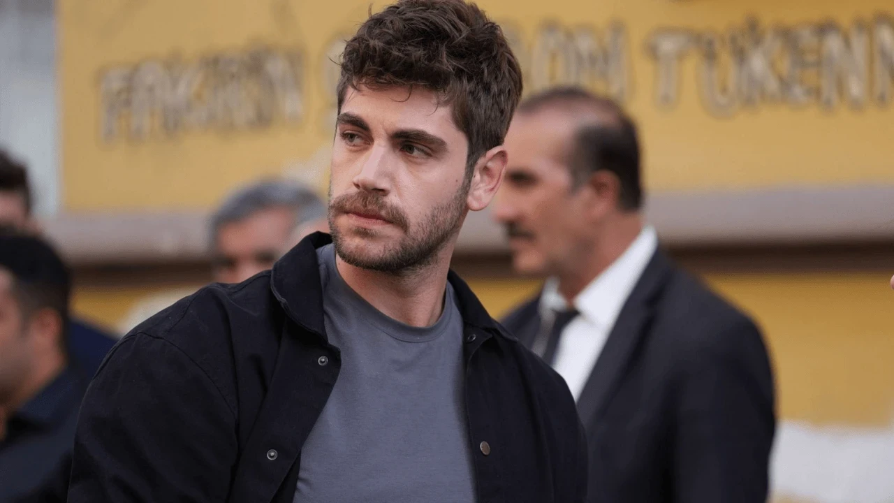 Rüya Gibi Efe Kimdir? Emre Bey Kimdir, Nerelidir? Kariyeri, Dizileri ve Hayatı Hakkında Tüm Detaylar