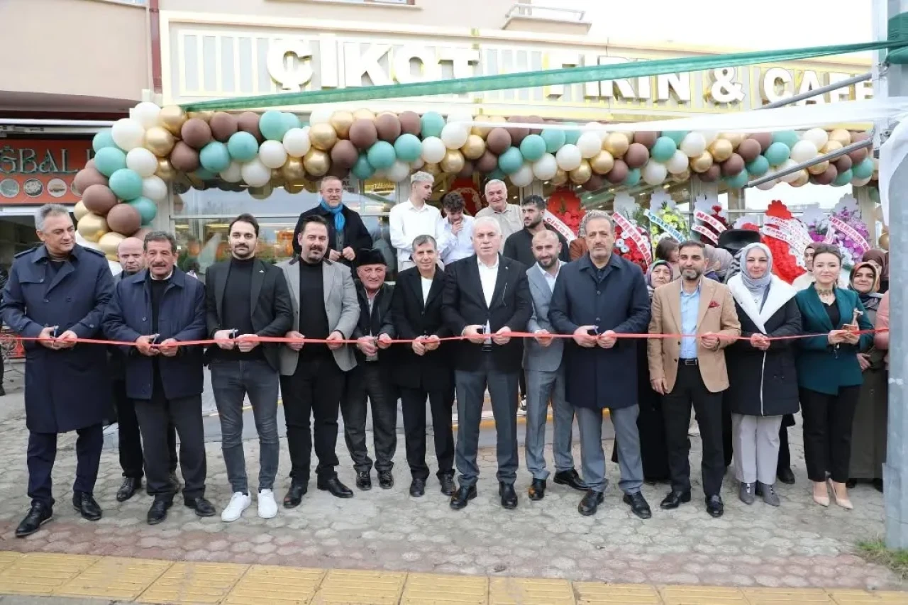 Çikot Fırın & Cafe Hizmete Açıldı: Açılışa Yoğun Katılım