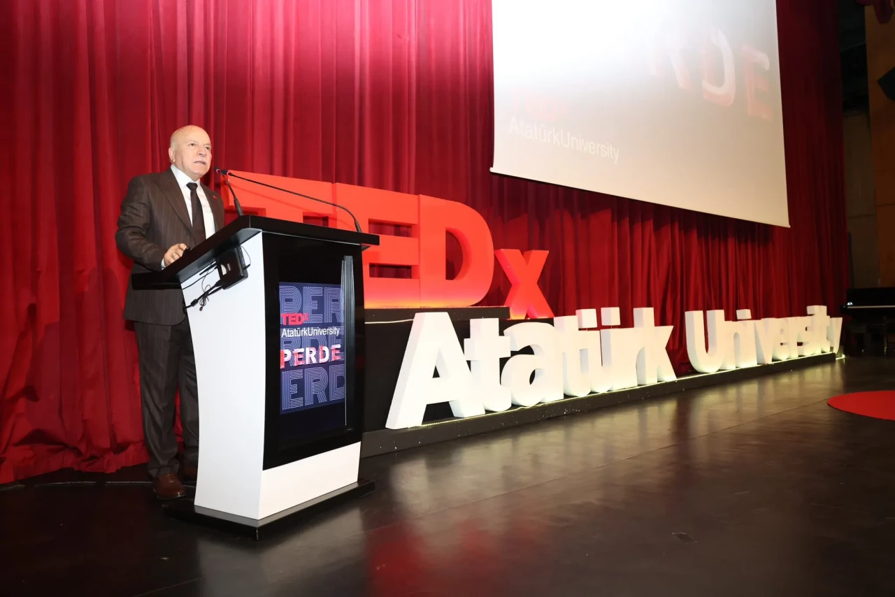 Erzurum’da TEDx Programına Yoğun İlgi: Başkan Sekmen Gençlerle Buluştu