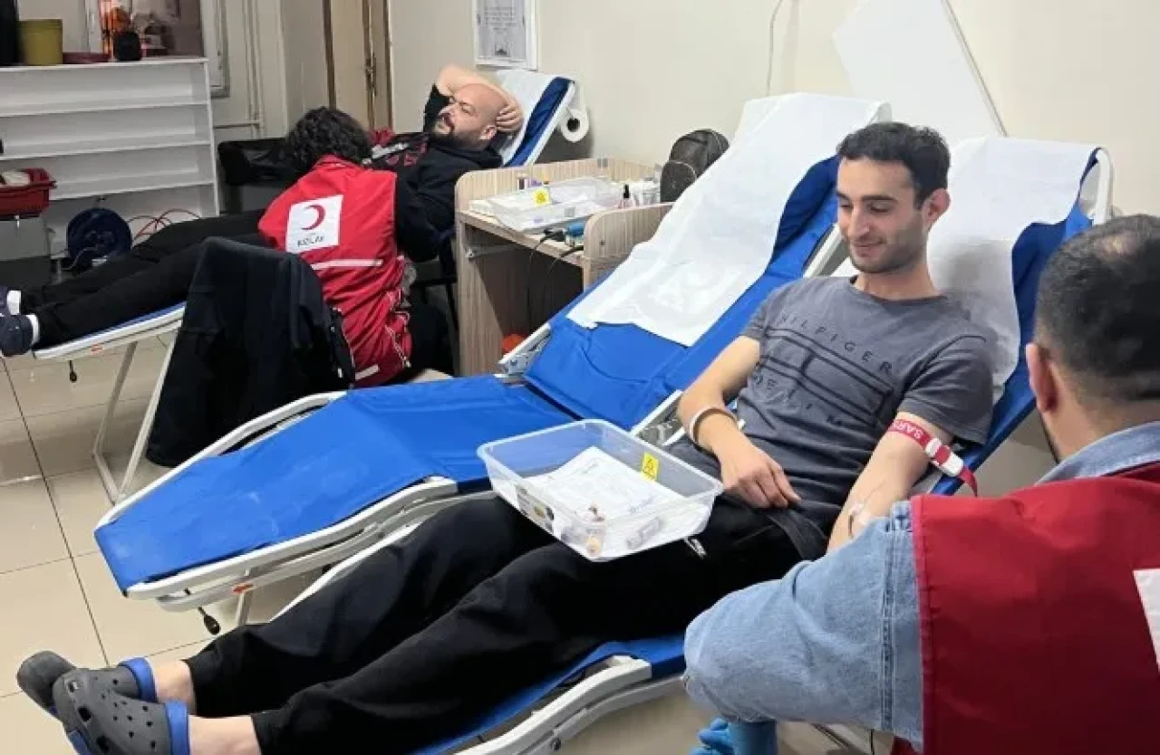 Artvin'de Öğrencilerden Anlamlı Kan Bağışı, Toplumsal Dayanışma Örneği Sergilendi