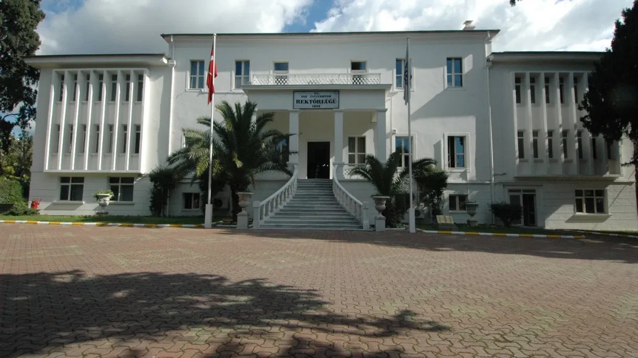 Musa Alcı Kimdir? Ege Üniversitesi Rektörü Oldu