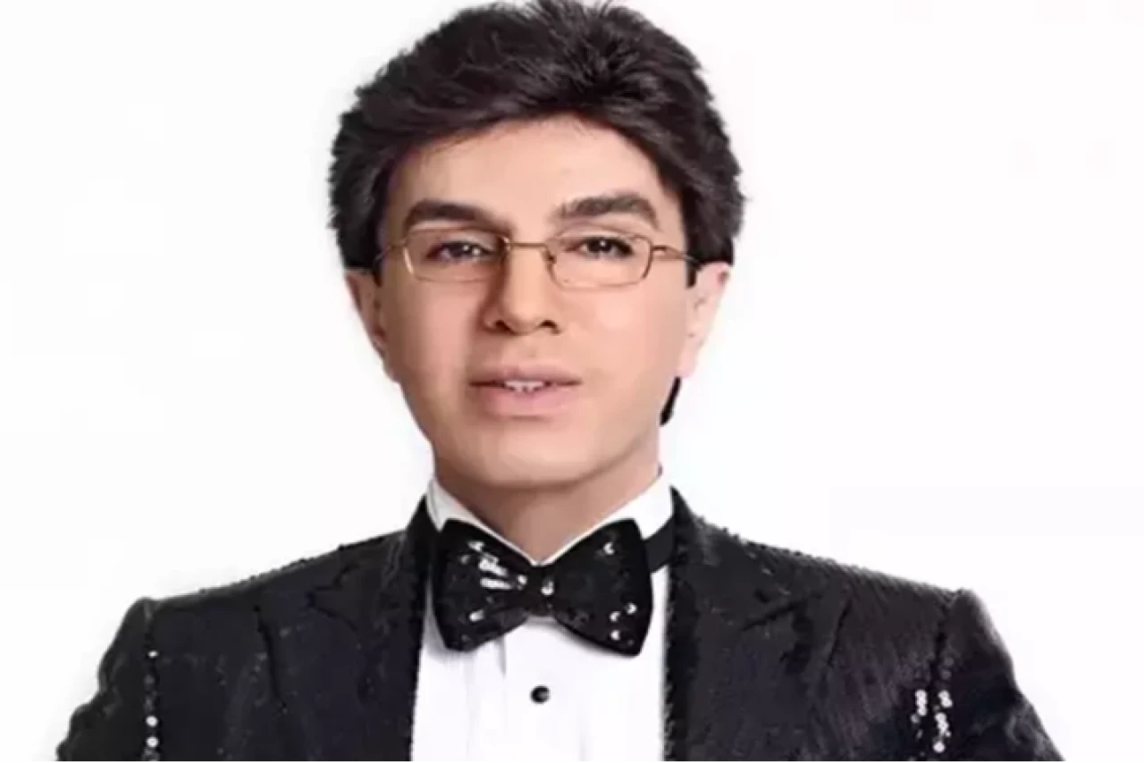 Rizeli Sanatçı Yılmaz Morgül Evlerinin Önünde Kaza Geçirdi: Ayağı Kırıldı