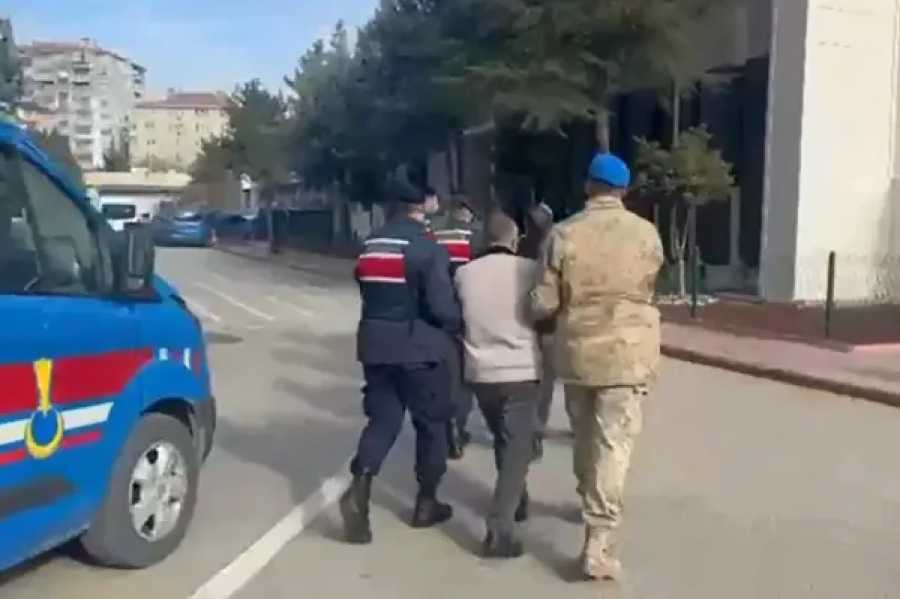 Ankara'da Jandarma Operasyonu: 25 Kişi Tefecilik ve Yağma Suçlarından Yakalandı!