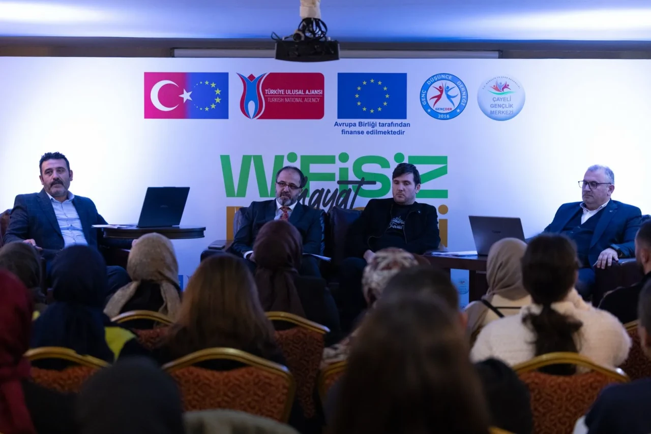 Rize’de gençlerin sosyal medya bağımlılığı araştırılıyor