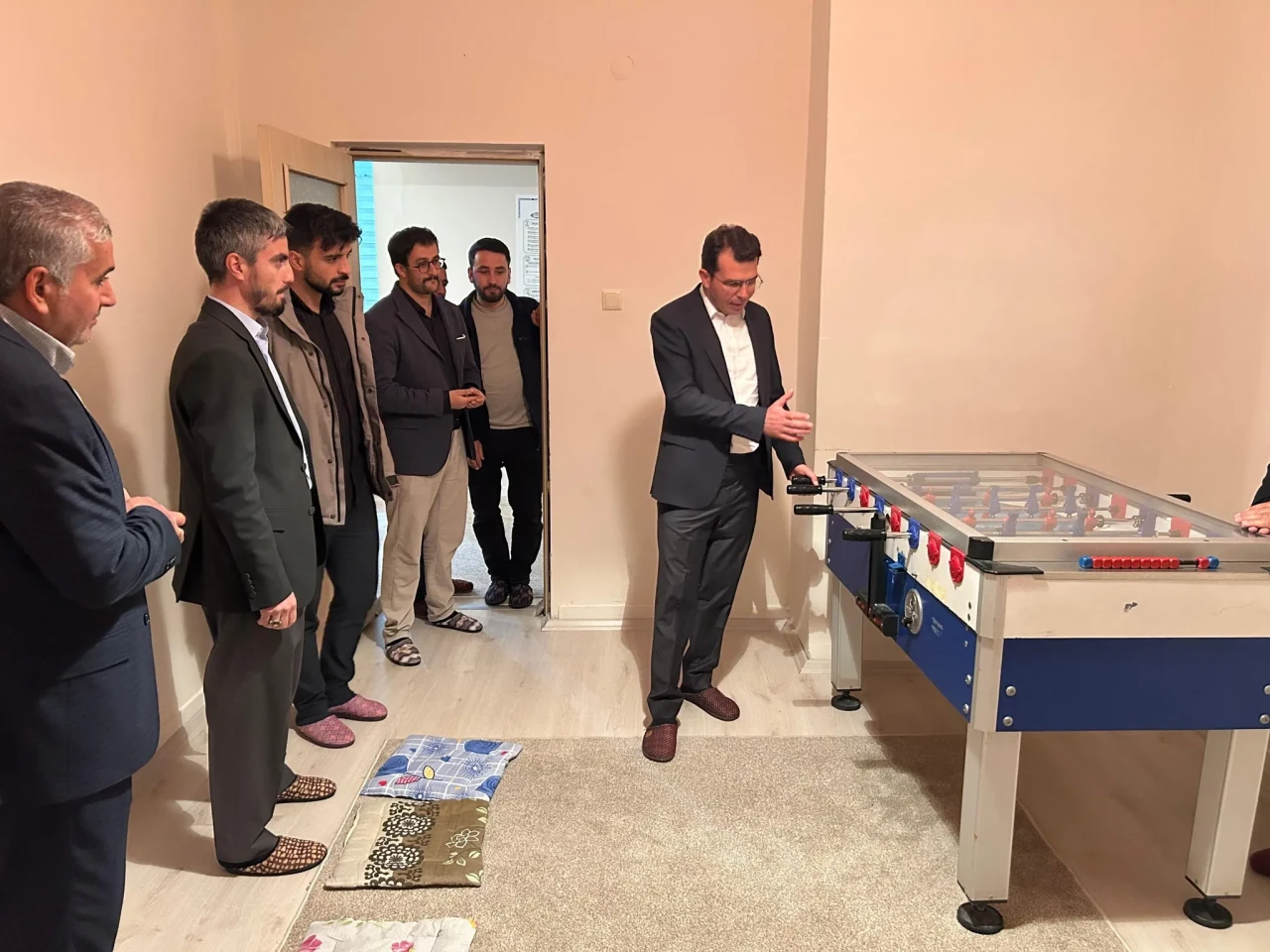 Narman Kaymakamı Adıbelli, Diyanet Gençlik Merkezini Ziyaret Etti