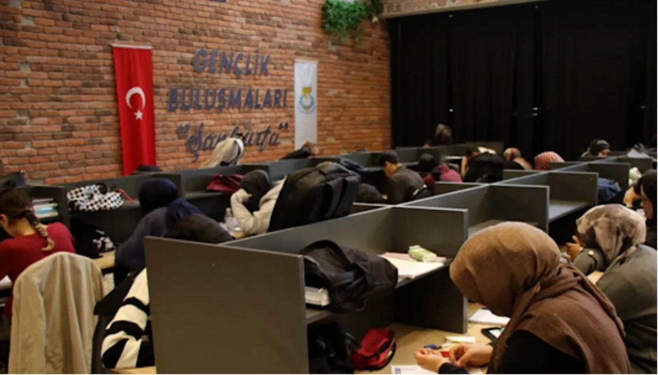 Haliliye Belediyesi'nden Öğrencilere Deneme Sınavı ve Eğitim Desteği!