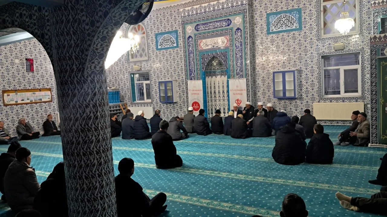Oltu'da Sabah Namazı Buluşmaları'nda Manevi Değerler Vurgulandı