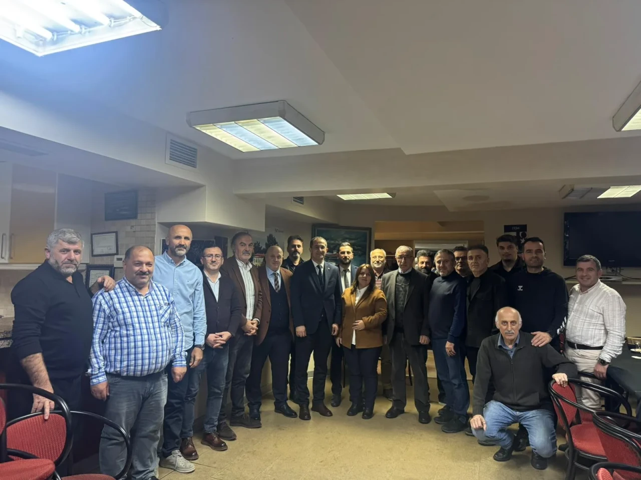 Akçaabat Belediye Başkanı Ekim, İstanbul'daki hemşehrileriyle projeleri ve yatırımları görüştü