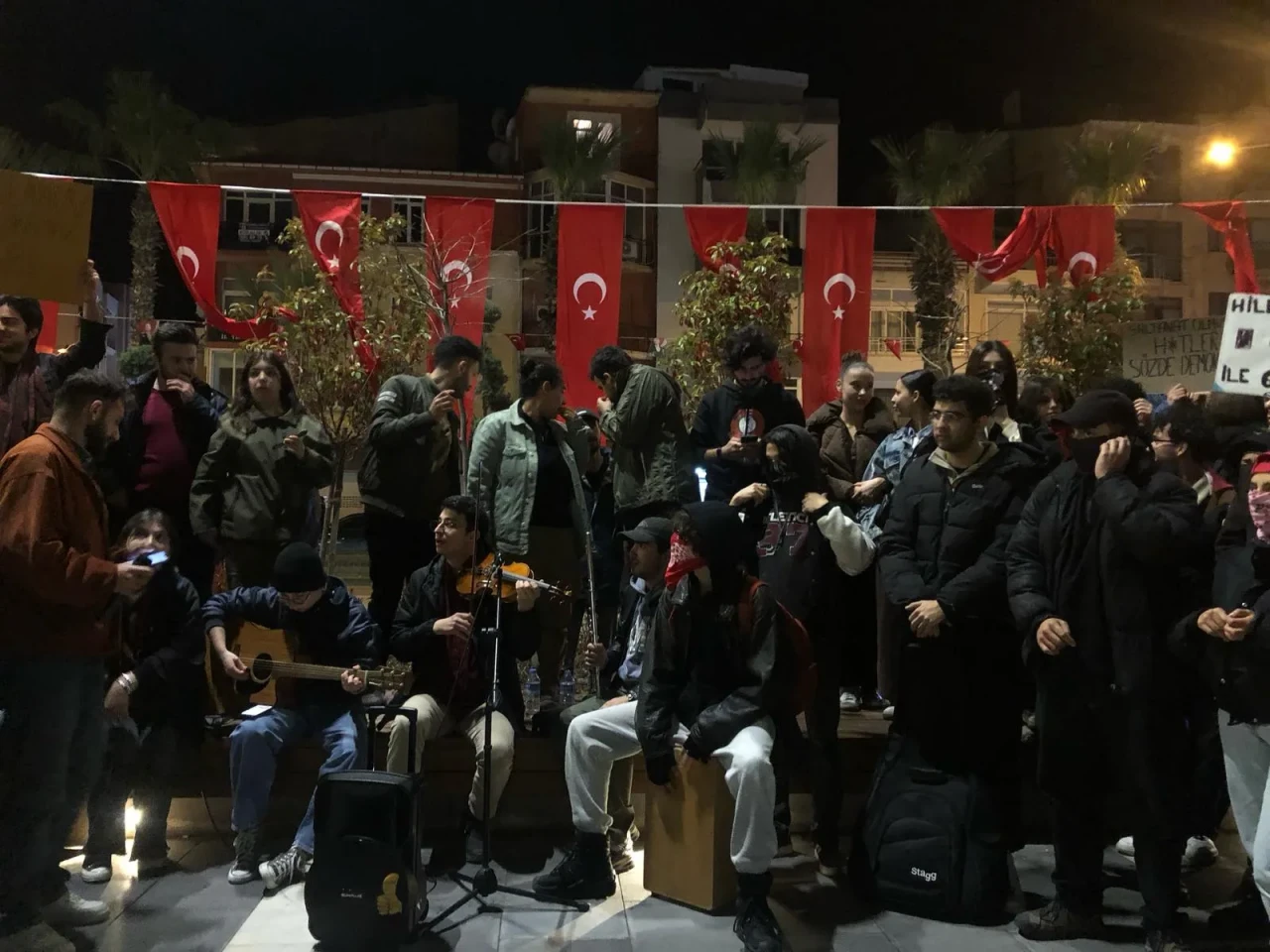 İmamoğlu’na destek gösterileri devam ediyor