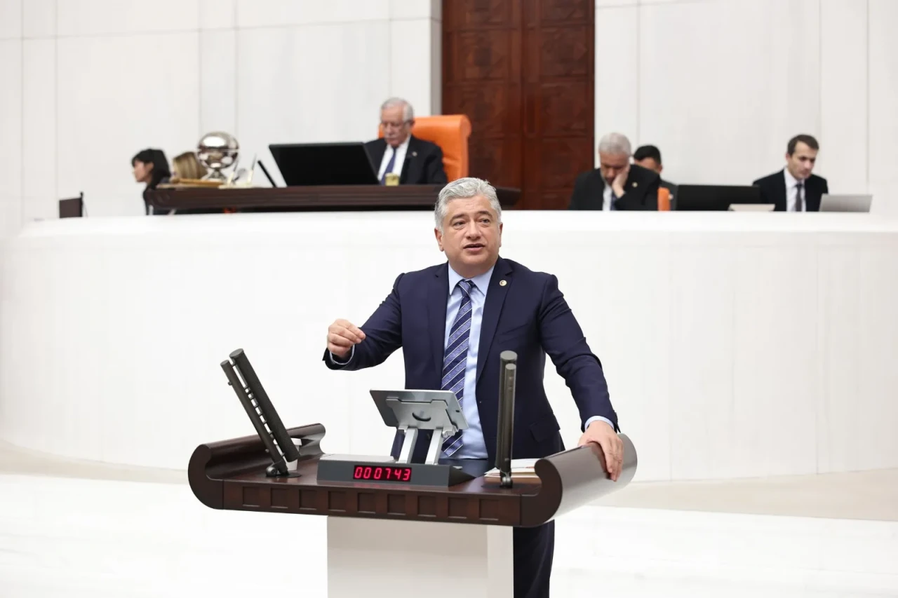 Kısacık: Emeklilerimize Bin Lira Zammı, TBMM Çatısı Altında Görüşmekten Utanç Duyuyorum!