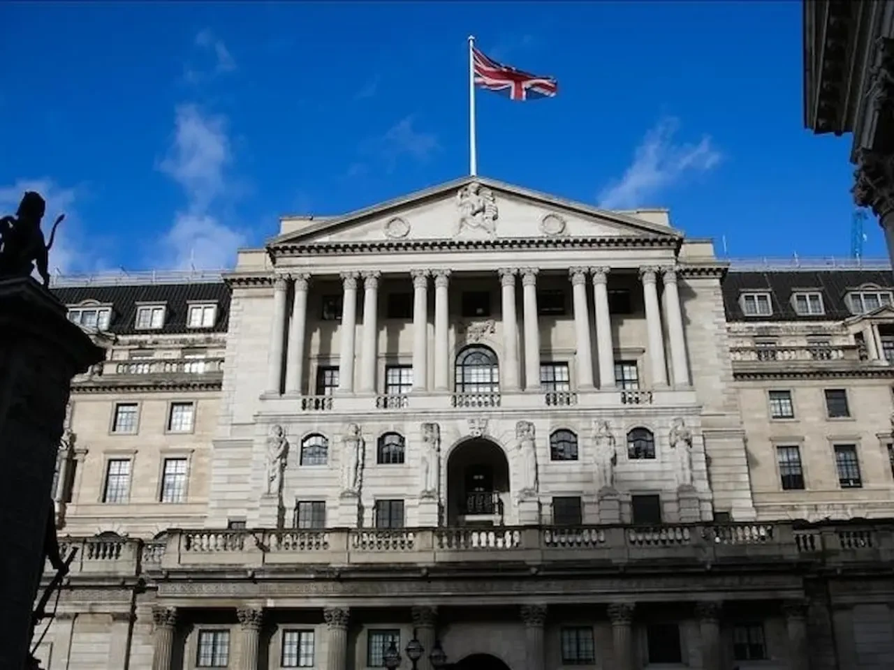 Büyük bankadan faiz indirimi mesajı