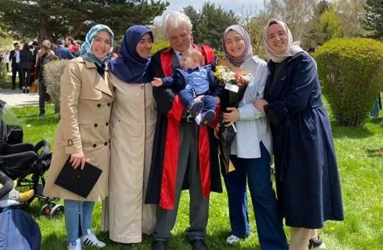 30 Yıl Öğretmenlikten Sonra Avukat Olan Harun Kazan, 64 Yaşında Hayalini Gerçekleştirdi!