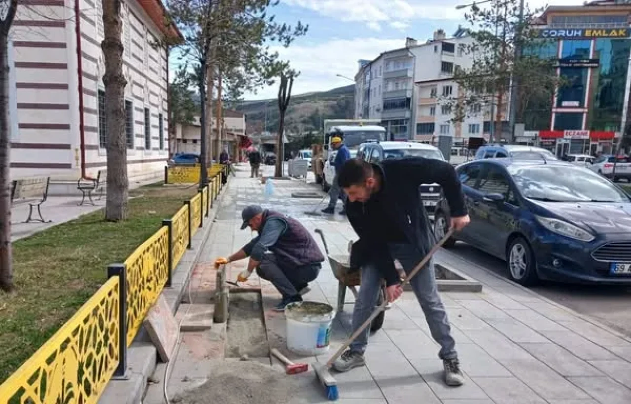 Bayburt’ta Yol ve Kaldırım Onarımlarıyla Ulaşımda Estetik İyileşme Sağlanıyor