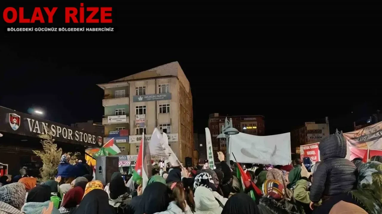 Van’da Gazze için tekbir sesleri yükseldi