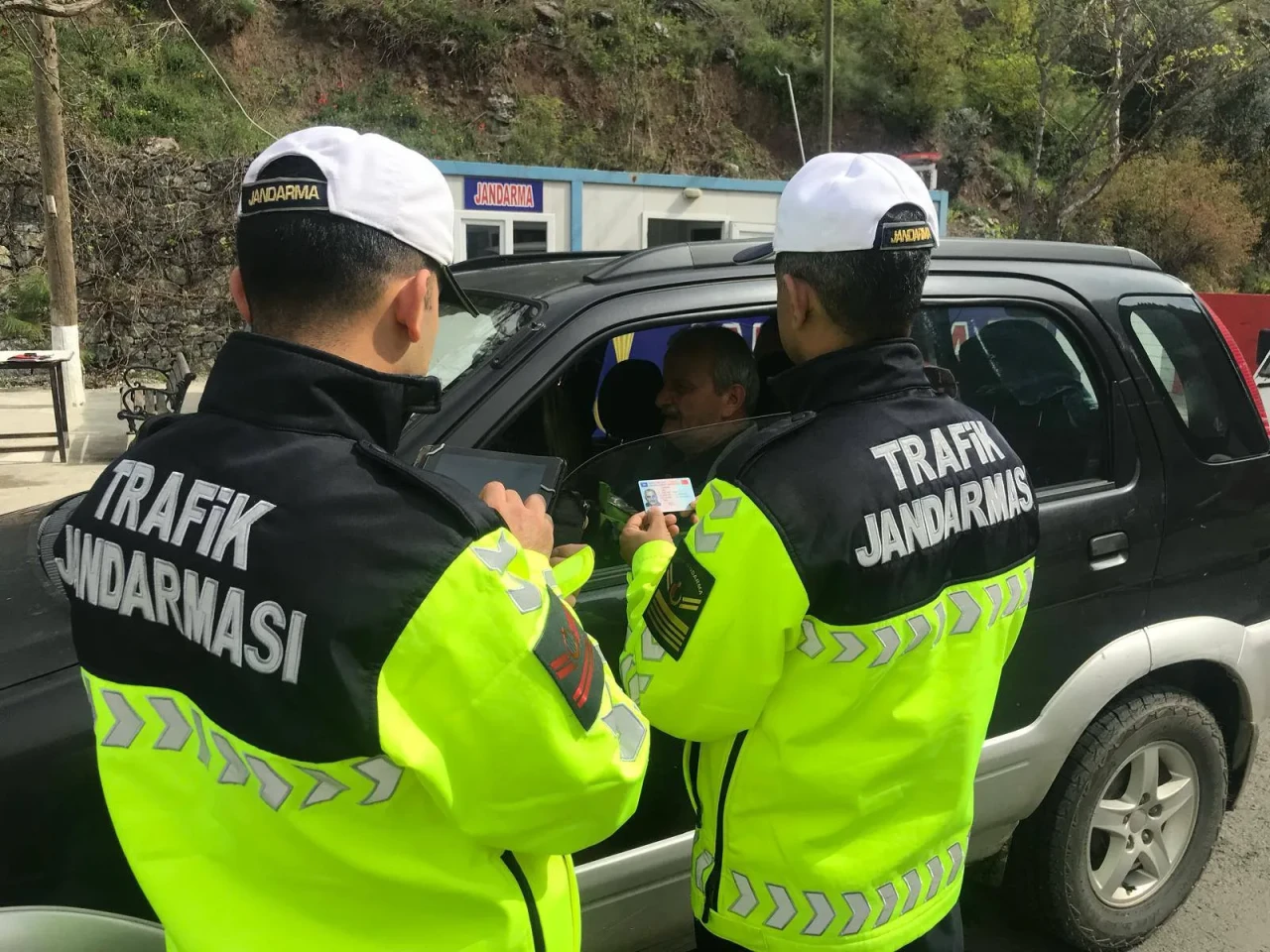 Artvin'de Bayramda Trafik Güvenliği İçin Denetimler Artıyor!