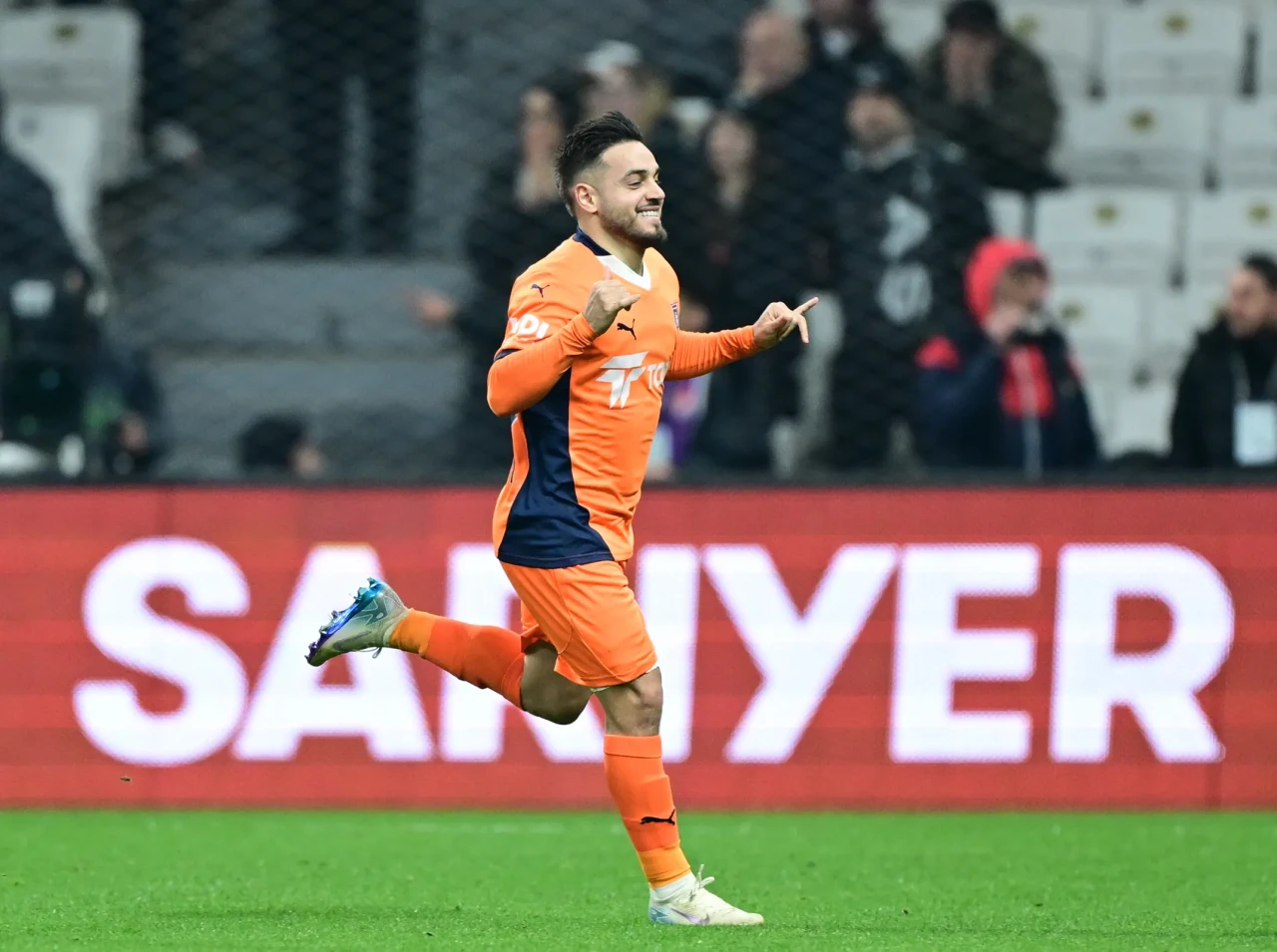 Ernest Muçi'den Beşiktaş'a kötü haber: Kaç hafta sahalardan uzak kalacak?