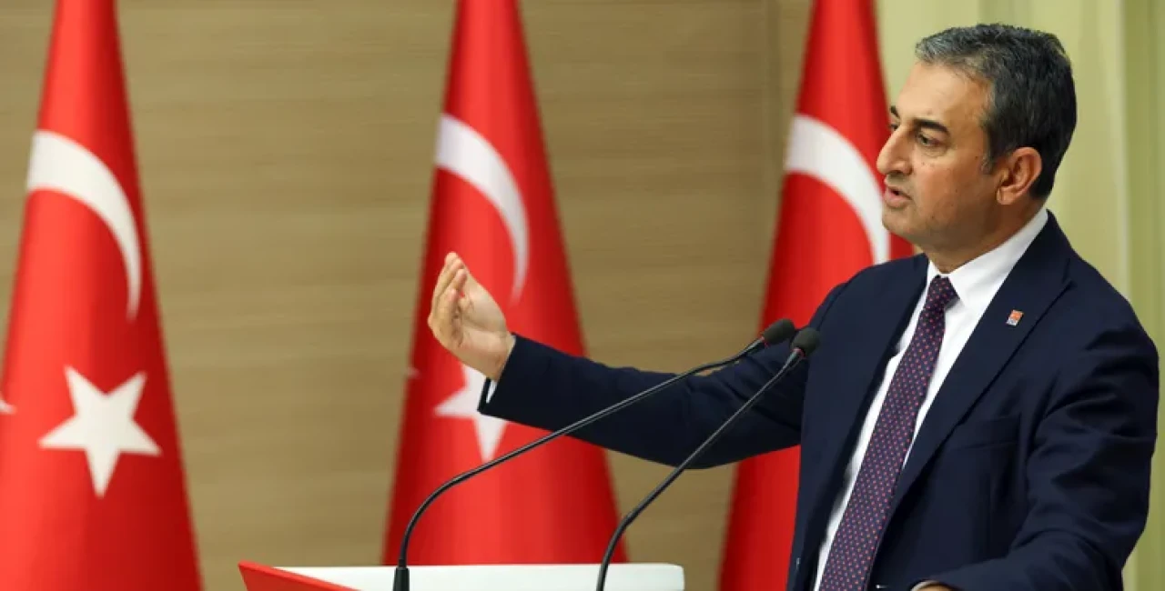 Burhanettin Bulut'tan, TRT'ye Tepki: " Kamu Yayıncısı TRT’yi, Saray’ın Borazanına Çevirdiniz"