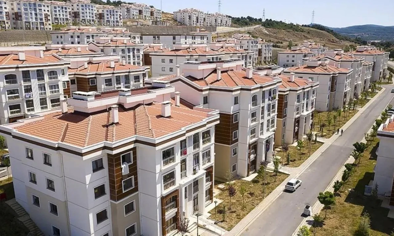 TOKİ'den büyük arazi satış fırsatı: 44 ilde açık artırma süreci başlıyor! Tarih ve ayrıntılar burada!