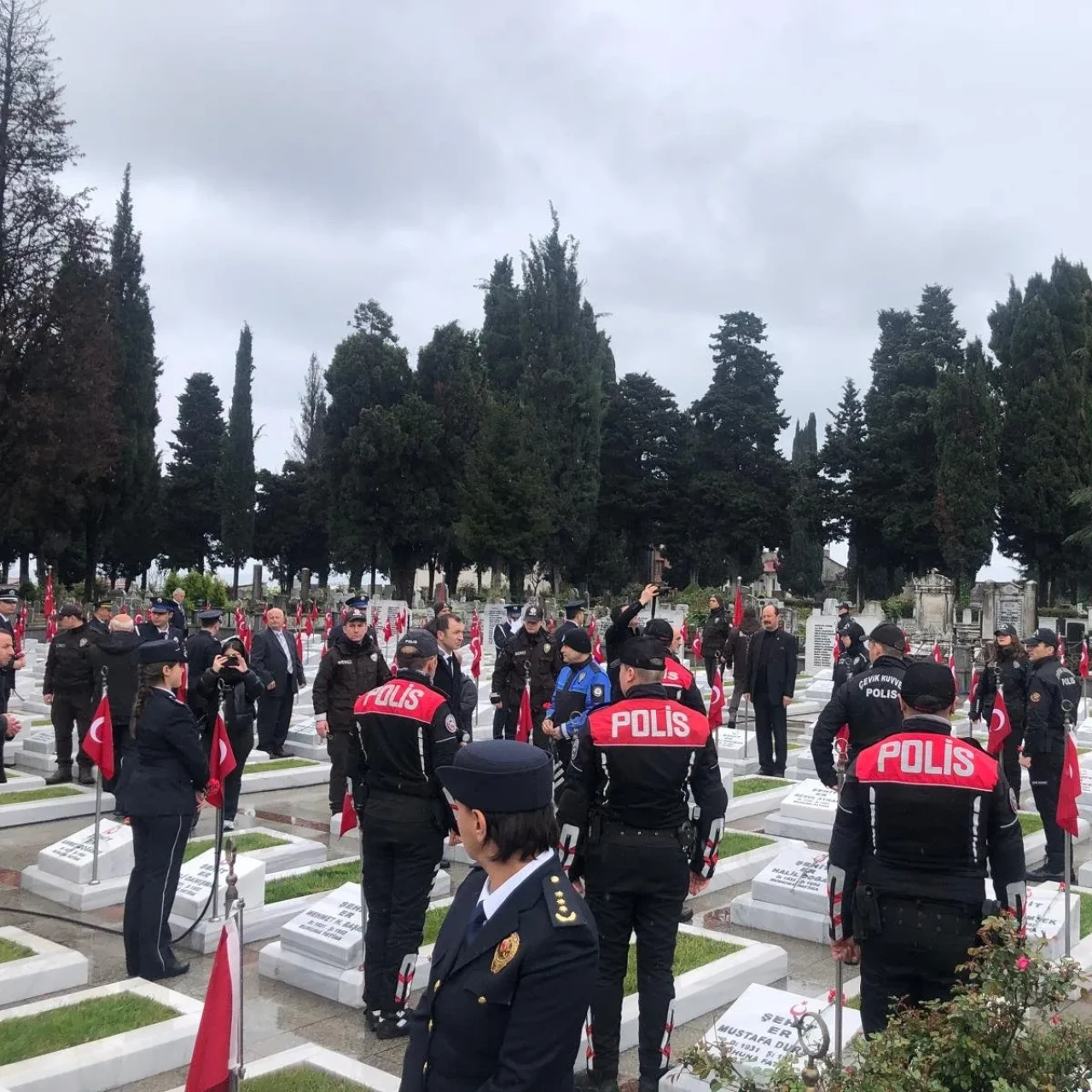 Trabzon'da Emniyet Teşkilatı'nın 180. yılı, aziz şehitlerle anıldı; birlik ve beraberlik duyguları güçlendi