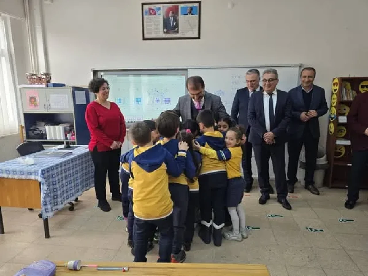 Artvin İl Eğitim Müdürü Acar, Arhavi'de öğretmenlerle OynaArtvin Projesi'ni görüştü