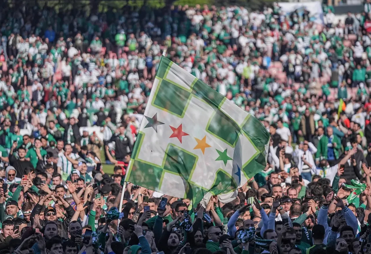 Bursaspor şampiyonluğu kutluyor