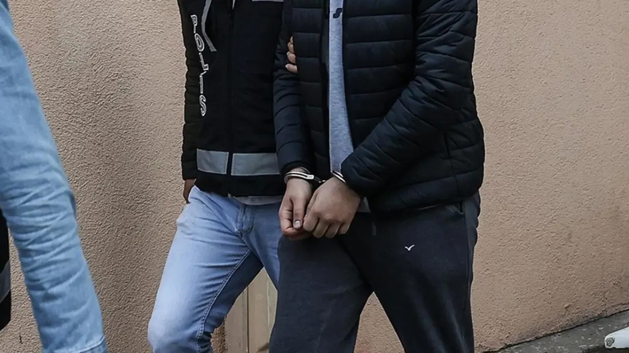Kuryenin taşıdığı altınları çalan 2 şüpheli yakalandı