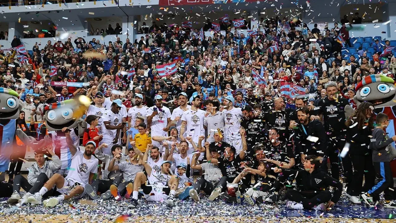 Trabzonspor, Fenerbahçe'yi yenerek şampiyon oldu