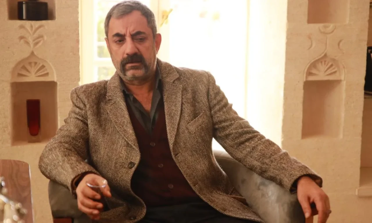 Uzak Şehir dizisindeki Nadim karakteri öldü mü? Nazmi Kırık'ın diziden ayrılışı gerçekleşti mi?