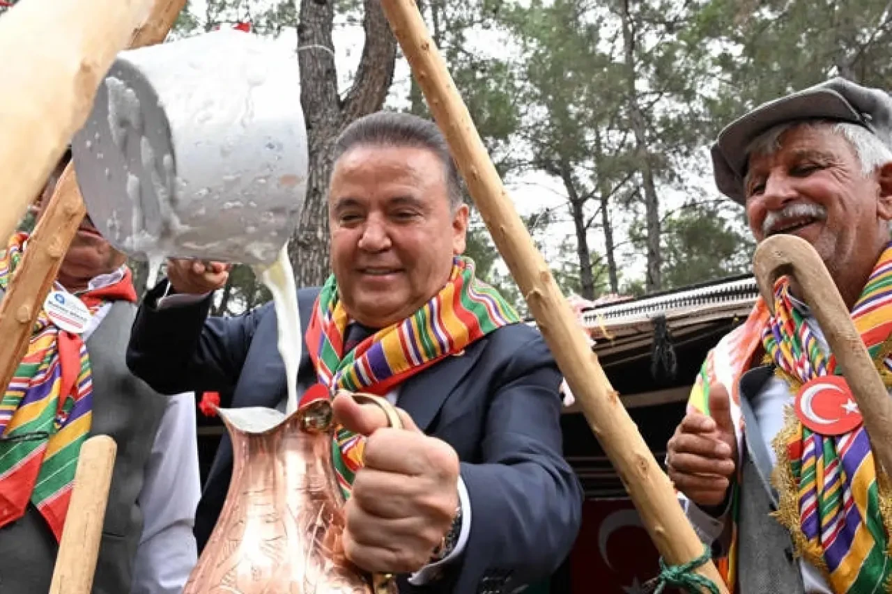 Uluslararası Antalya Yörük Türkmen Festivali hazırlıkları başladı, konserler ve kültürel etkinliklerle dolu!