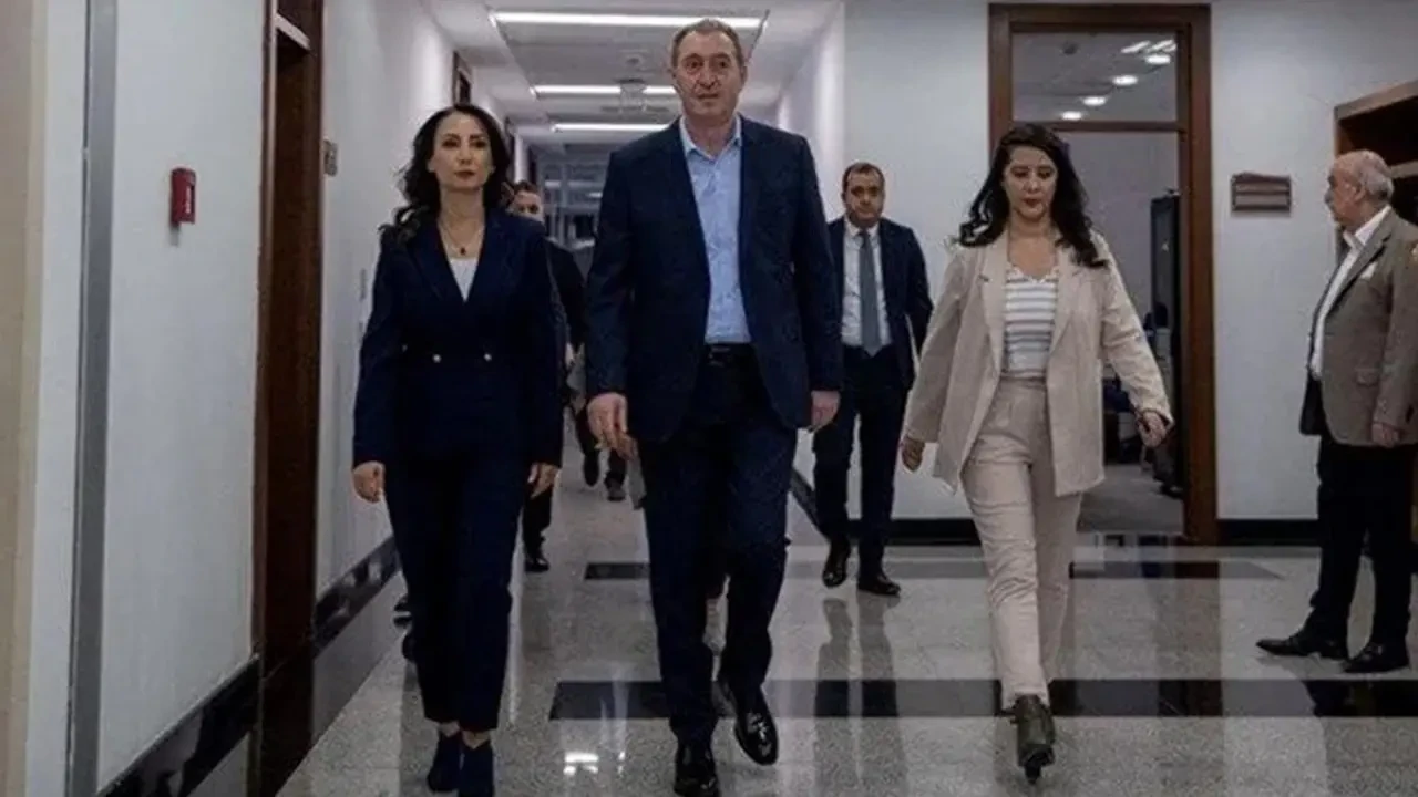 DEM Parti heyeti AK Parti ile mecliste görüşecek