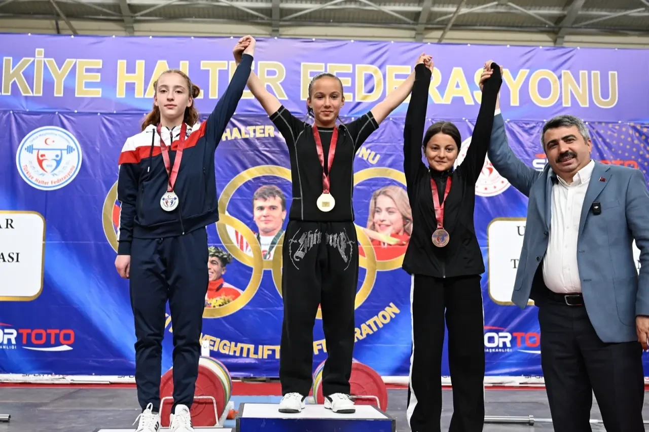 Bursa'da Halter Şampiyonası başladı, sporcular Avrupa için mücadele edecek