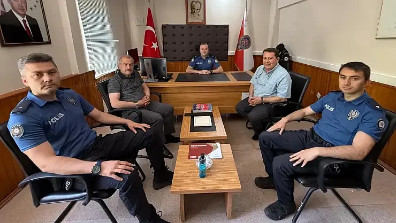 İspir Belediye Başkan Vekili Efeoğlu'ndan Emniyet Amirine Hayırlı Olsun Ziyareti