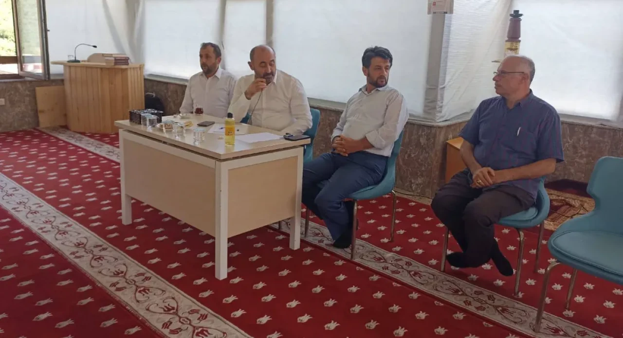 Akçaabat İlçe Müftülüğü, Mahalle Din Görevlileri ile İstişare Toplantısı Gerçekleştirdi