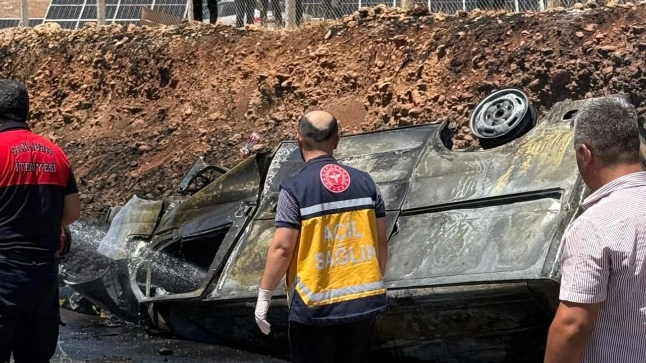 Hilvan'da trafik kazası: 1 ölü 1 yaralı, yanıcı madde taşıyan araçta yangın çıktı