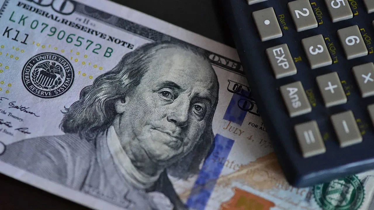 Türkiye'nin dış borç stoku 527,5 milyar dolara ulaştı, milli gelire oranı yüzde 38,5 oldu