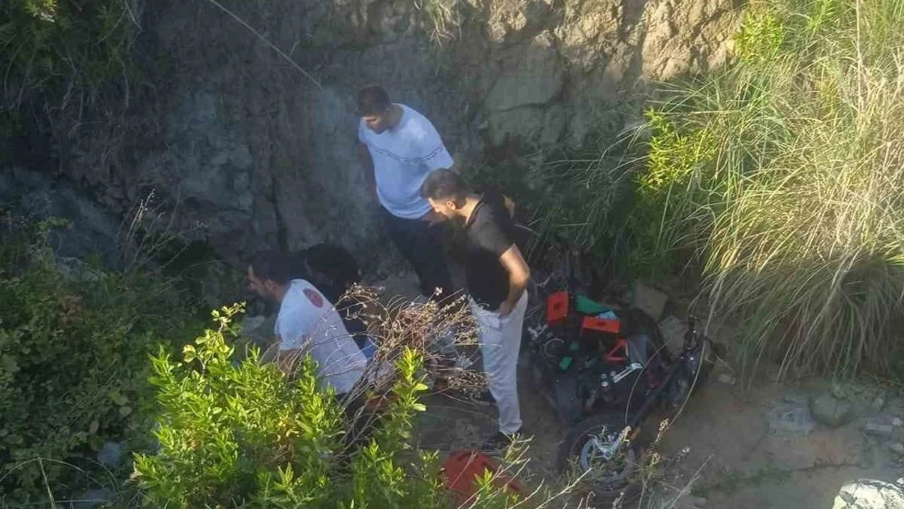 Samandağ'da motosiklet kazası: Sürücü hastanede hayatını kaybetti
