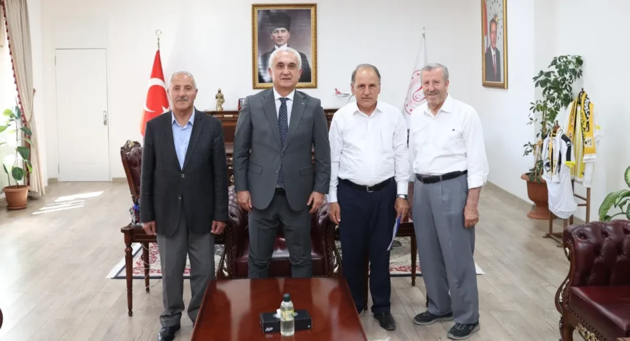 İmam Şafii Camii Derneği’nden Muş Valisi Avni Çakır’a Ziyaret