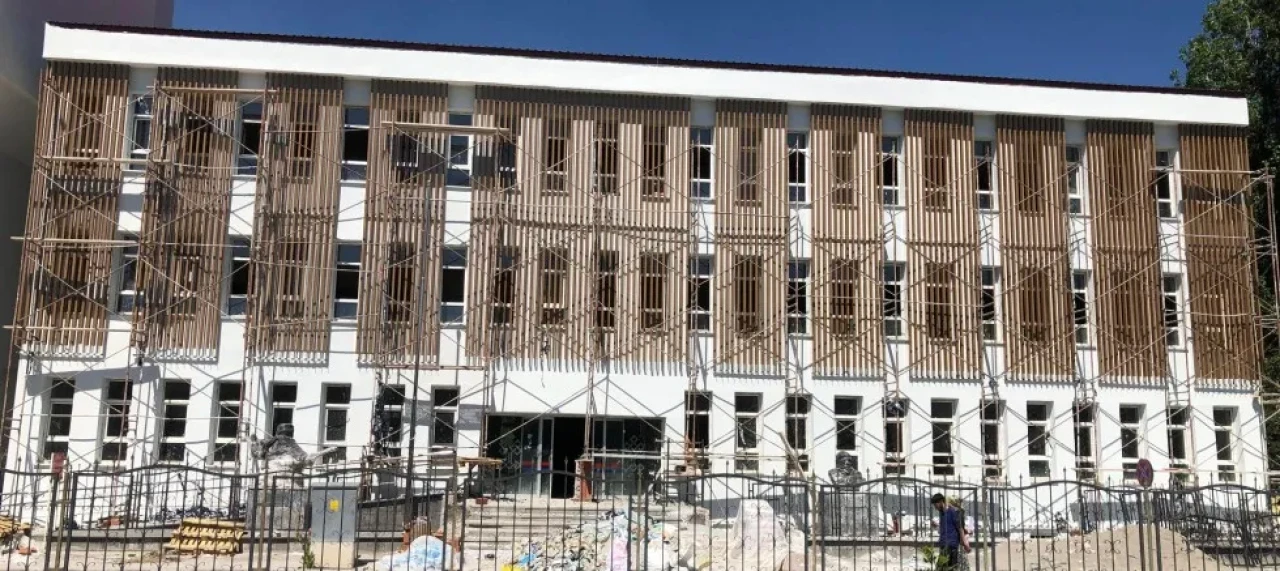 Kars Merkez Kütüphanesi modernleşiyor, halkın hizmetine çok yakında açılacak