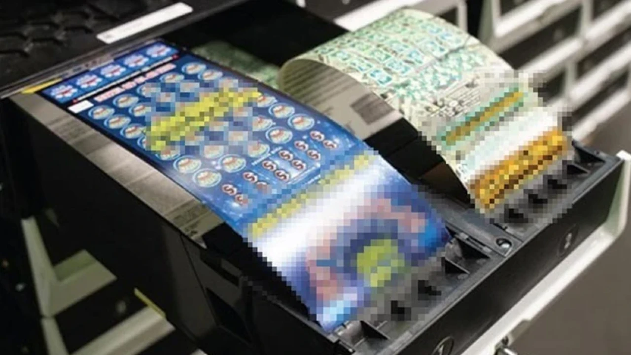 Çöpe attığı bilet, kadının hayatını 80 bin dolarla değiştirdi!