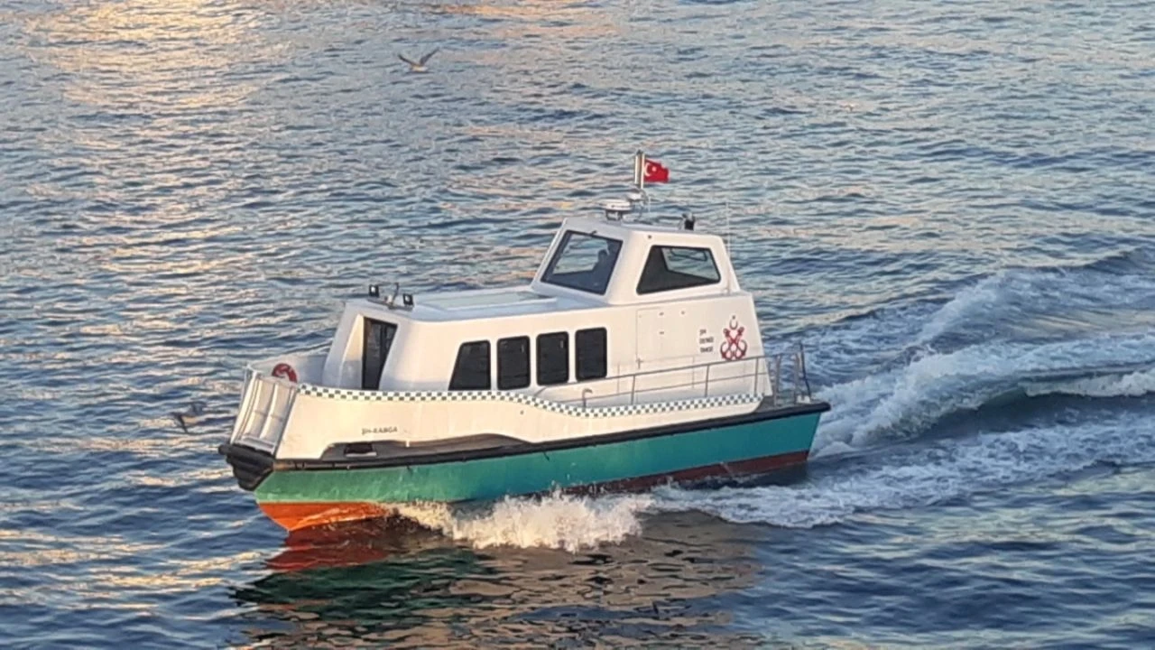 İBB, deniz taksi tarifesine yüzde 275'e varan zam yaptı, yeni fiyat 750 TL oldu.