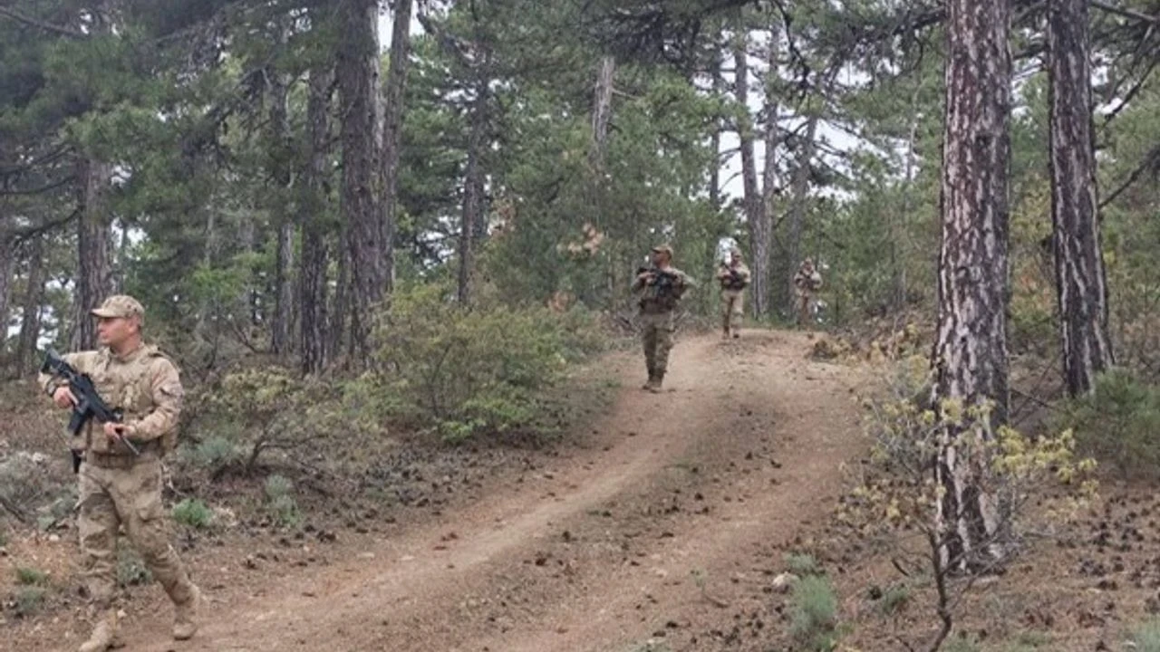 Burdur Jandarması Orman Yangınlarına Karşı Nöbette, vatandaşları bilinçlendirme çalışmaları sürüyor