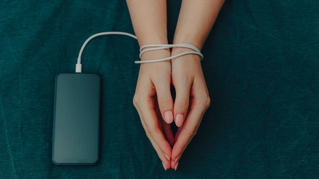 Teknoloji Bağımlılığı: Alkol Gibi Belirtilerle Kendini Gösteriyor