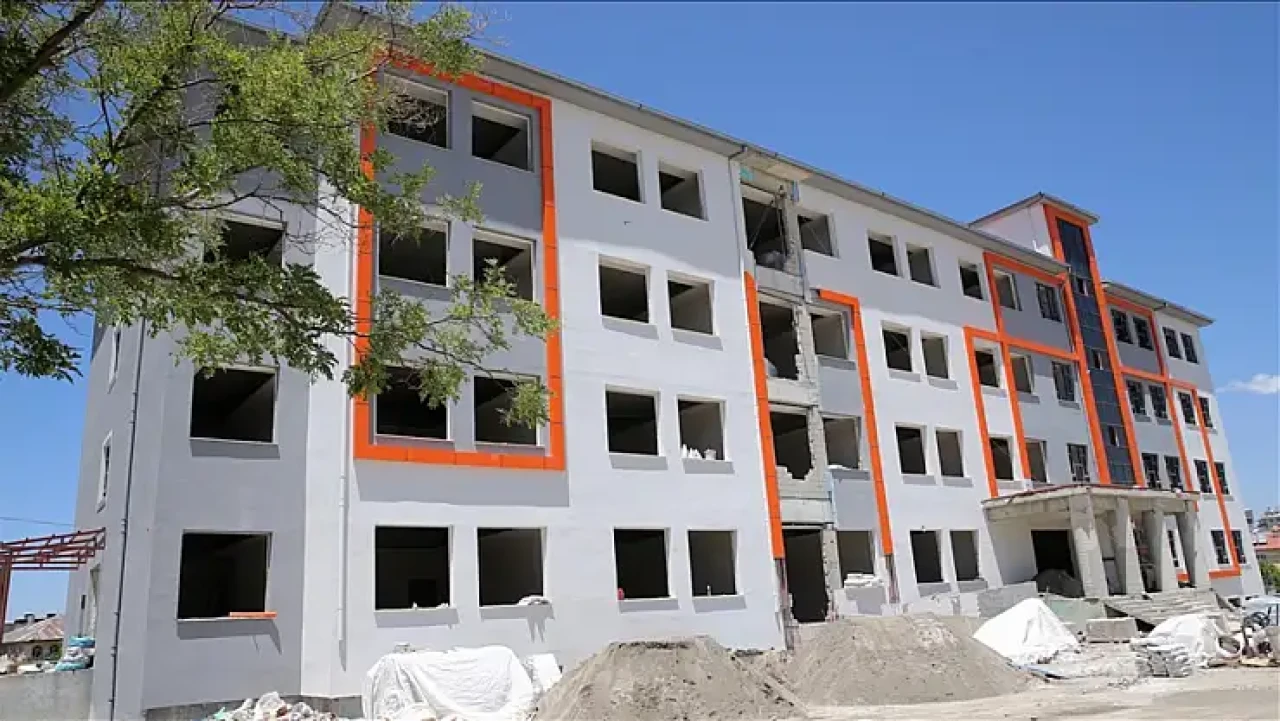 Van'da Eğitim Yatırımları: 246 Yeni Okul ve 140 Anaokulu İle Geleceğe Yatırım
