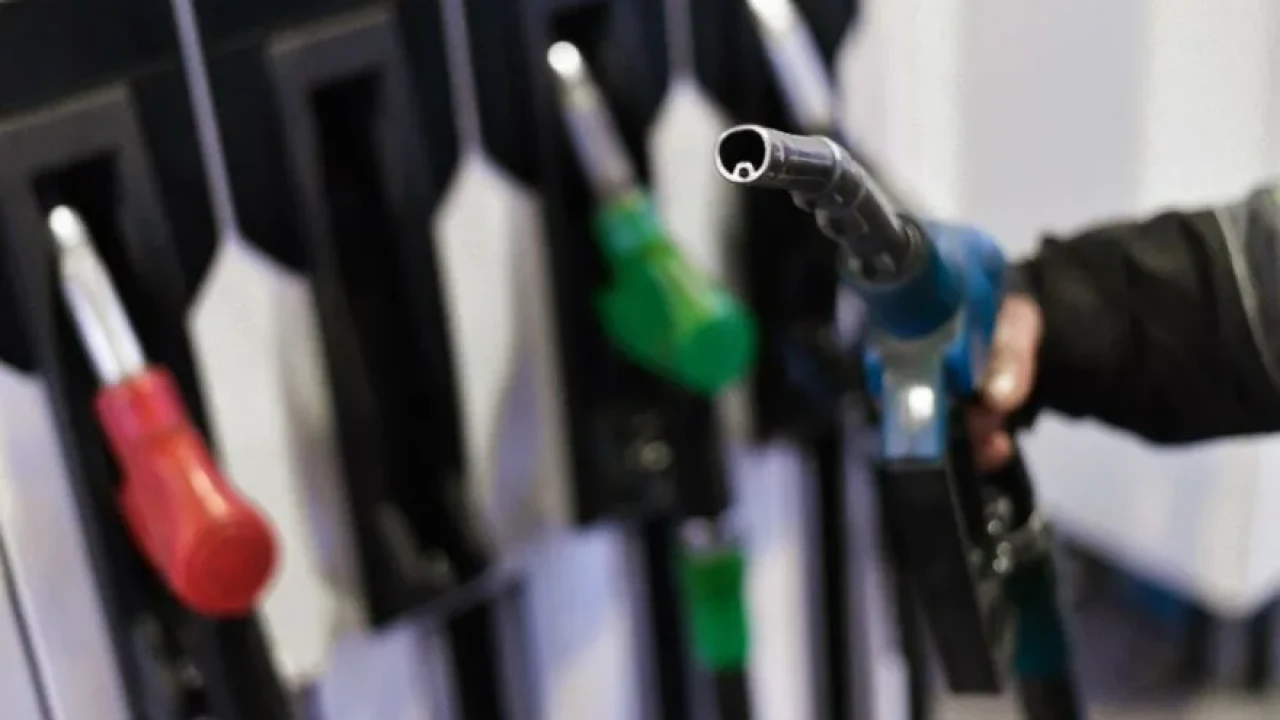 Akaryakıt fiyatları rekor seviyede, otobüs biletleri artıyor! Şoförler ve yolcular çaresiz.