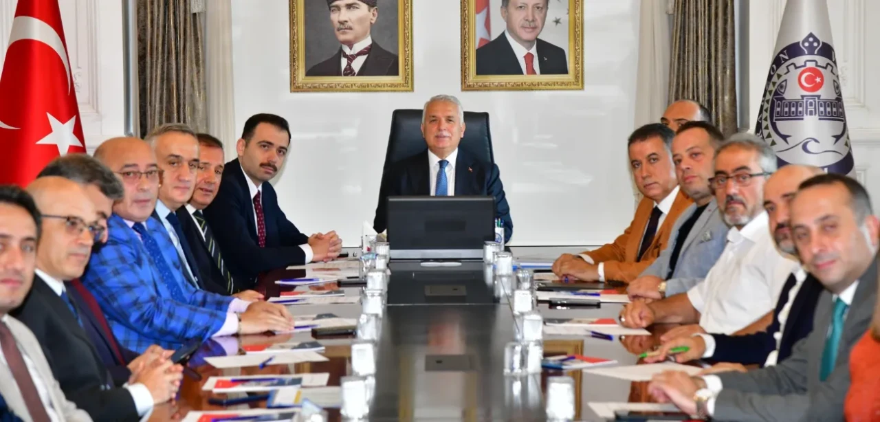 Turizm Değerlendirme Toplantısı Vali Aziz Yıldırım Başkanlığında Gerçekleştirildi