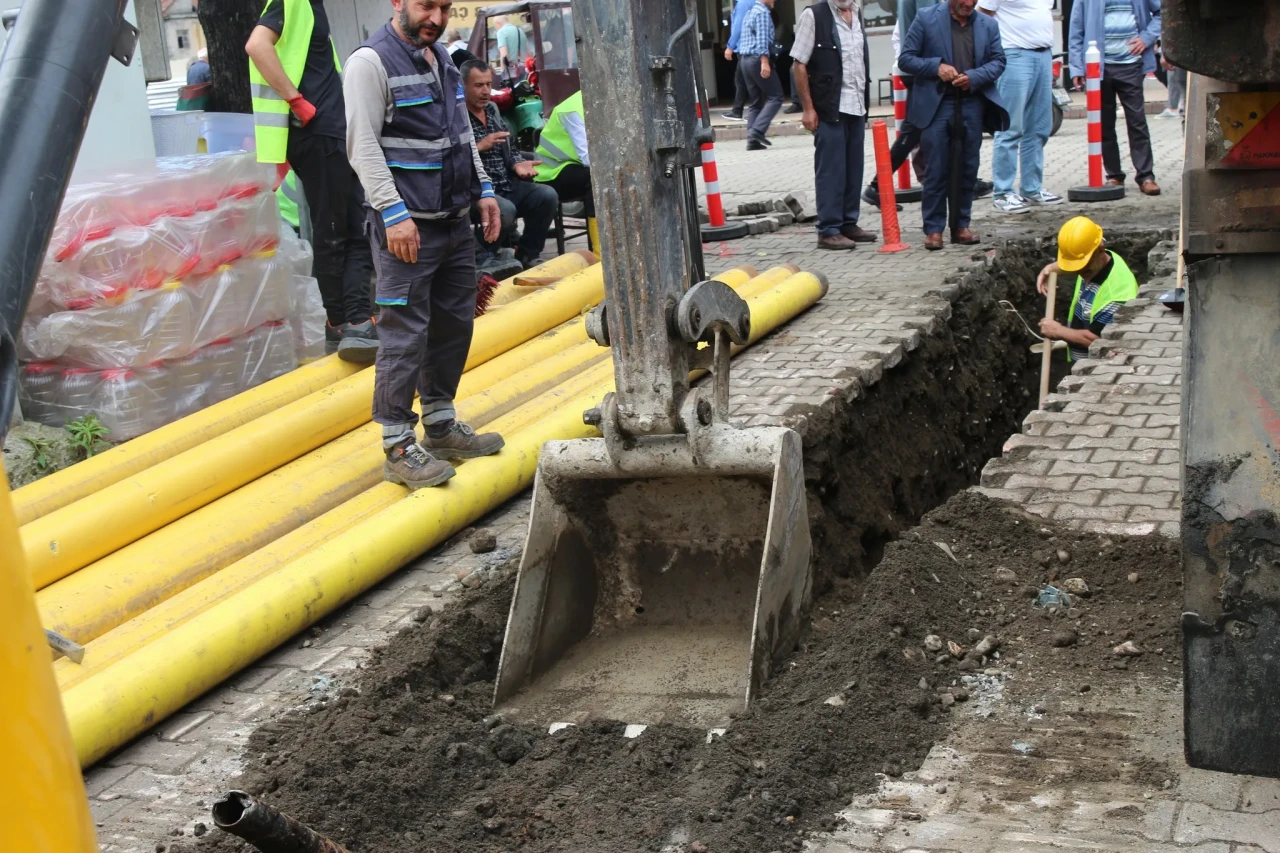 Vakfıkebir'de doğal gaz altyapı çalışmaları başladı, konfor için hızlı ilerleme hedefleniyor.
